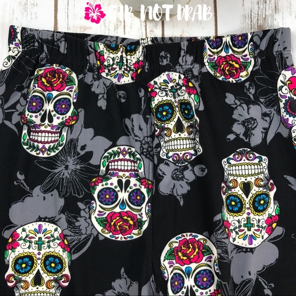 TC Floral Sugar Skulls Plus Size Leggings - Picture 3 of 5